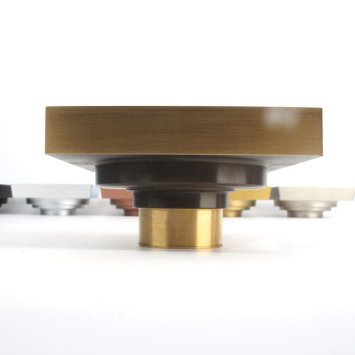 브라스가 올 화이트 미니멀리즘을 만났을 때 — 시대를 초월한 골드와 화이트 해킹